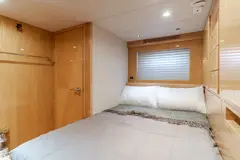 McKinna 69 guest stateroom