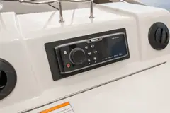 Sea Ray 52 guest cabin