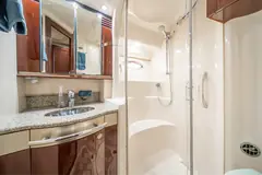 Sea Ray 52 helm