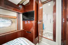 Sea Ray 52 exterior