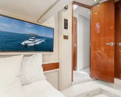 Sea Ray 56 stateroom